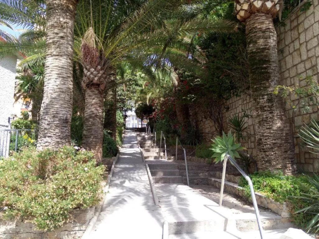 General view, Apartamentos Torre de la roca, Costa Del Sol