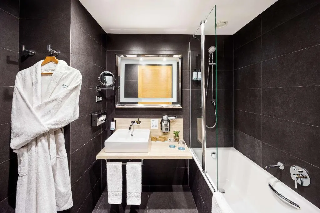 JUNIOR SUITE STANDARD Room, Occidental Praha Five, Prague
