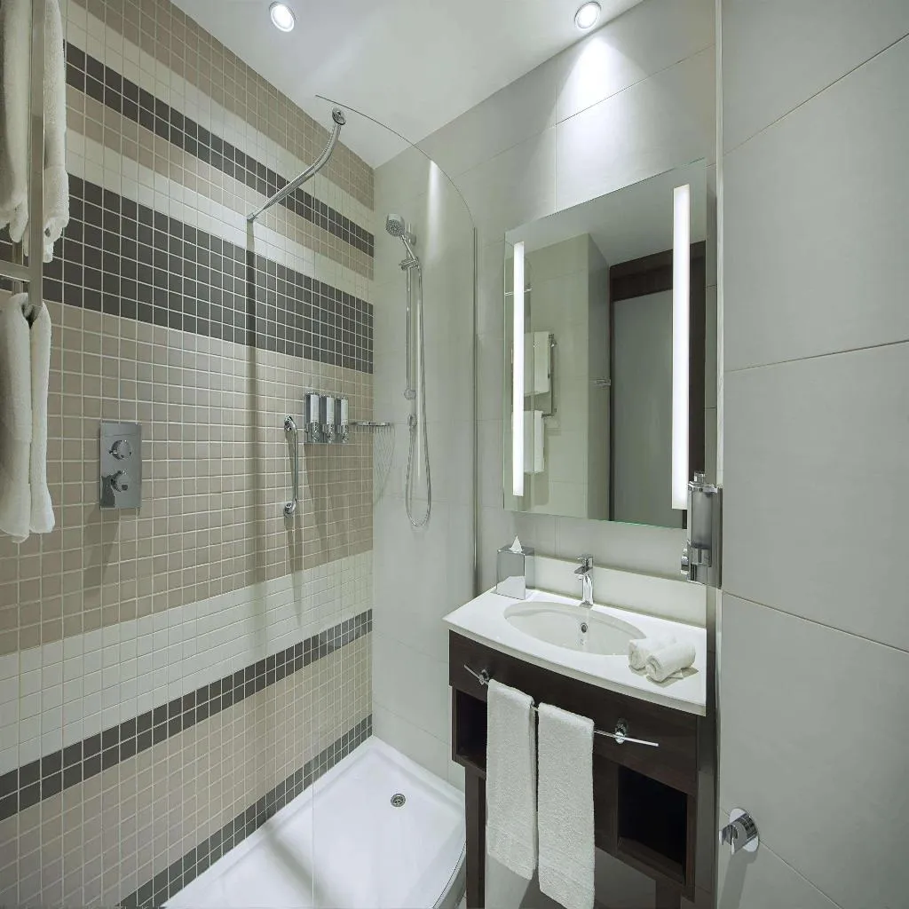 DOUBLE QUEEN SIZE BED Room, Hampton by Hilton Dubai Airport, Dubai