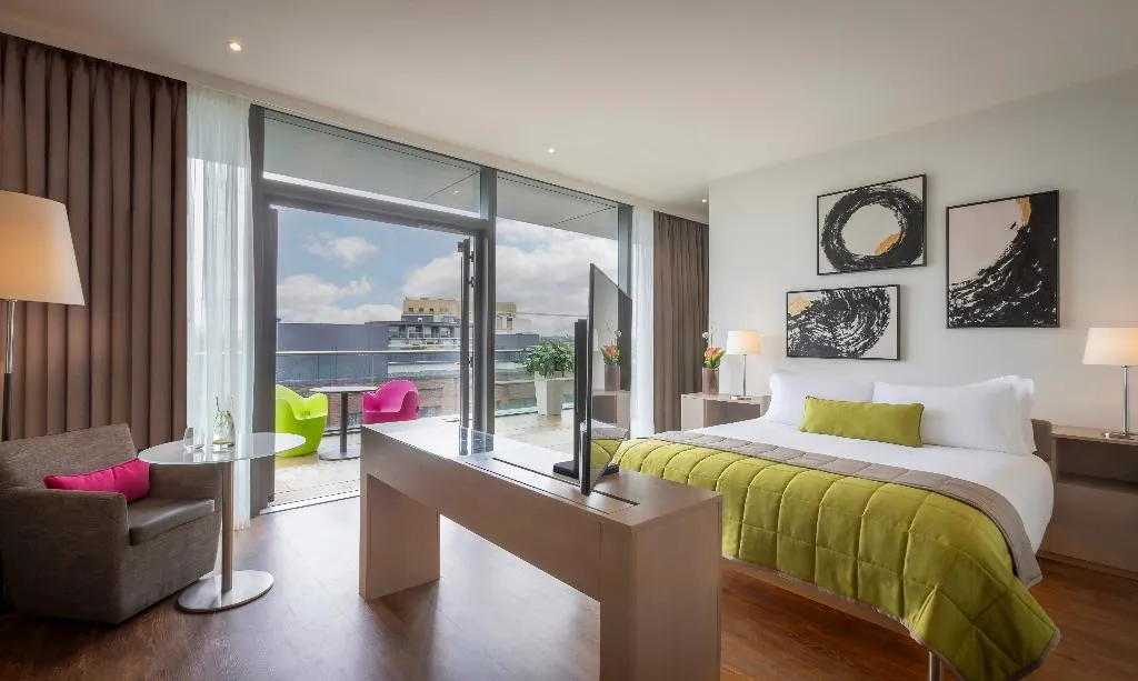 DOUBLE EXECUTIVE Room, The Gibson, Dublin