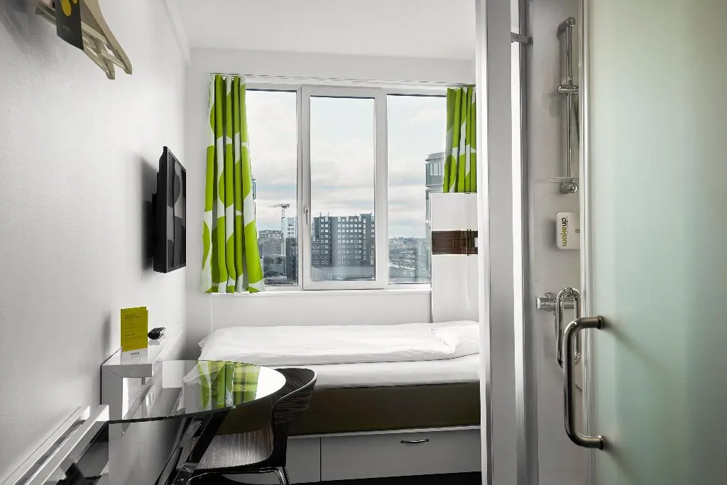 SINGLE STANDARD Room, Wakeup Copenhagen Bernstorffsgade, Copenhagen