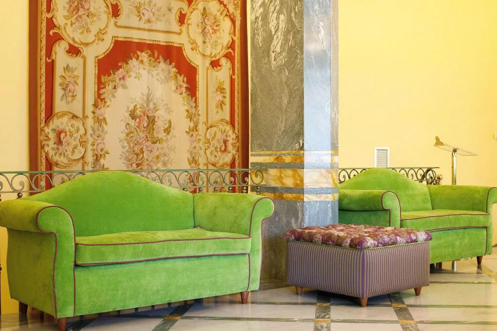 Lobby, Zi' Teresa, Naples