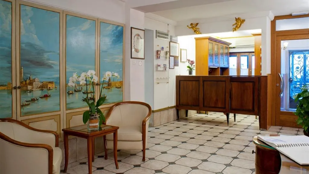 Lobby, Pensione Wildner, Venice