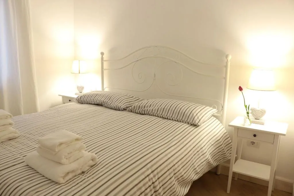 Room, B&B Napoli La scalinata di Chiaia, Naples