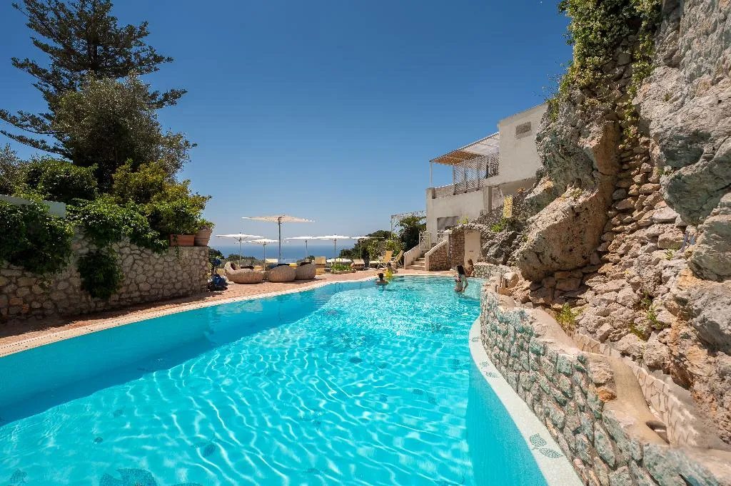 Pool, La Floridiana, Naples