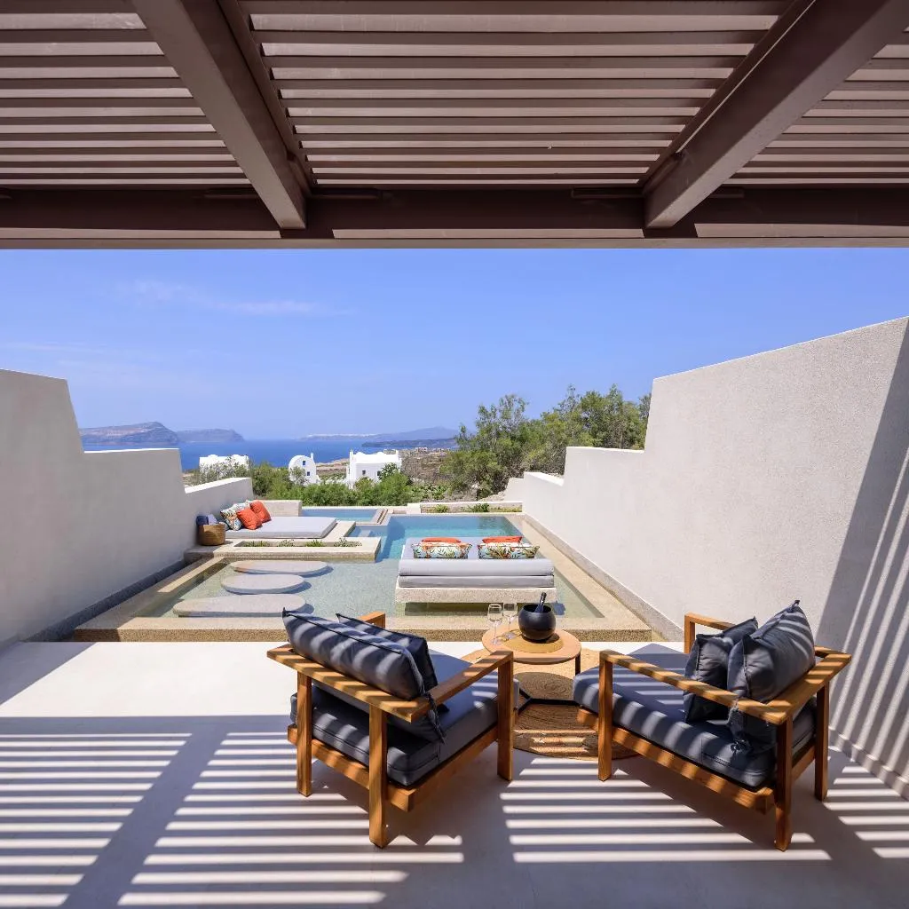 SUITE WITH PRIVATE POOL Room, Potnia Theron Suites, Santorini