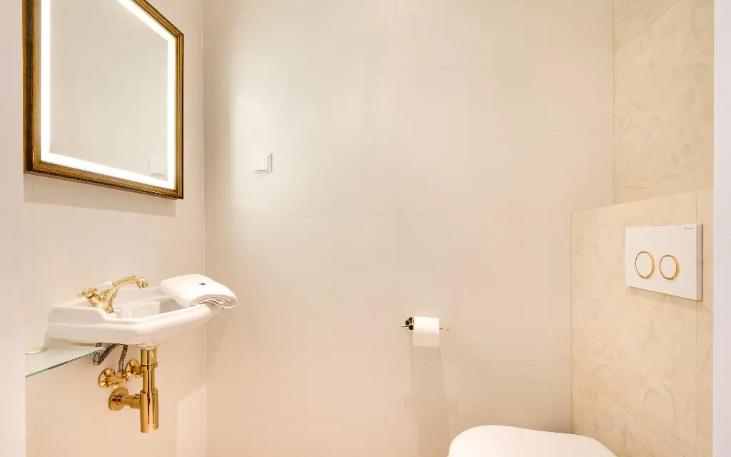 APARTMENT STANDARD Room, Wit Stwosz Hotel, Krakow