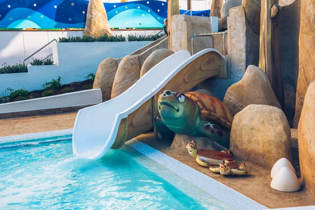 Sports and Entertainment, Iberostar Waves Bouganville Playa, Tenerife