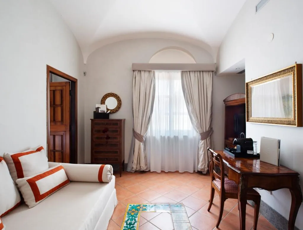 SUITE GARDEN VIEW Room, Grand Hotel Cocumella, Naples