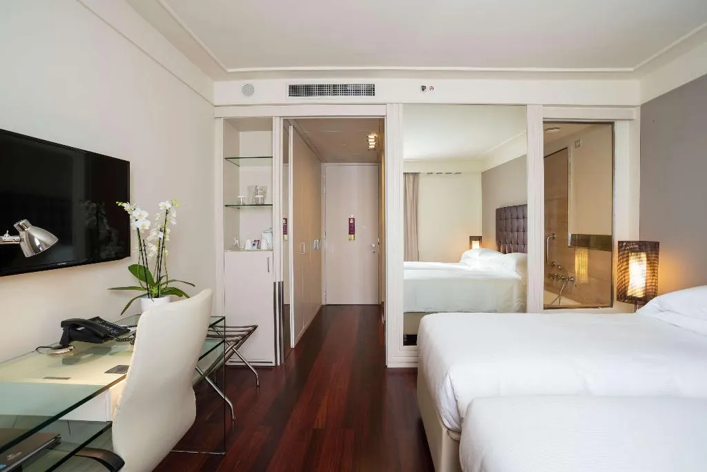 Room, DoubleTree by Hilton Florence Metropole, Florence