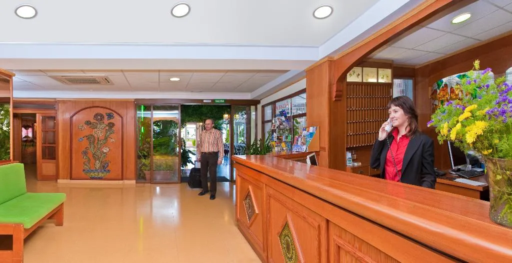 Lobby, San Luis, Valencia