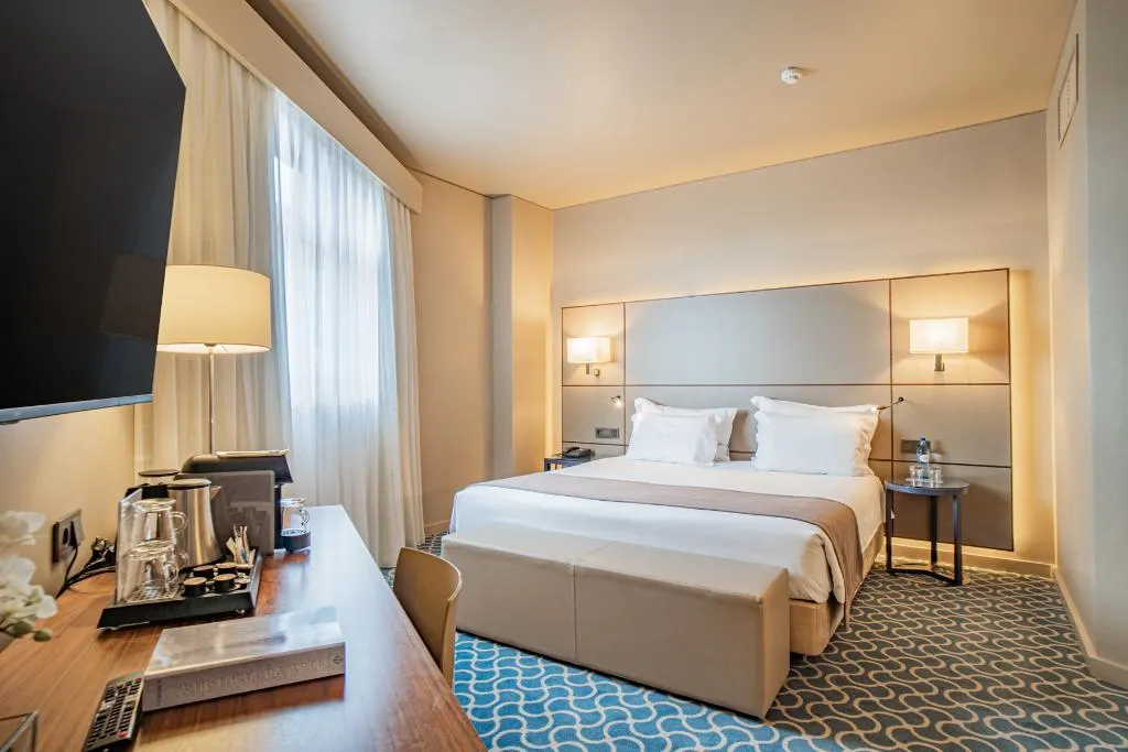 DOUBLE SUPERIOR KING BED Room, Dom Henrique - Downtown, Porto