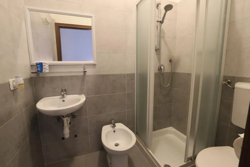 TRIPLE STANDARD Room, Hotel Golden Milano, Milan