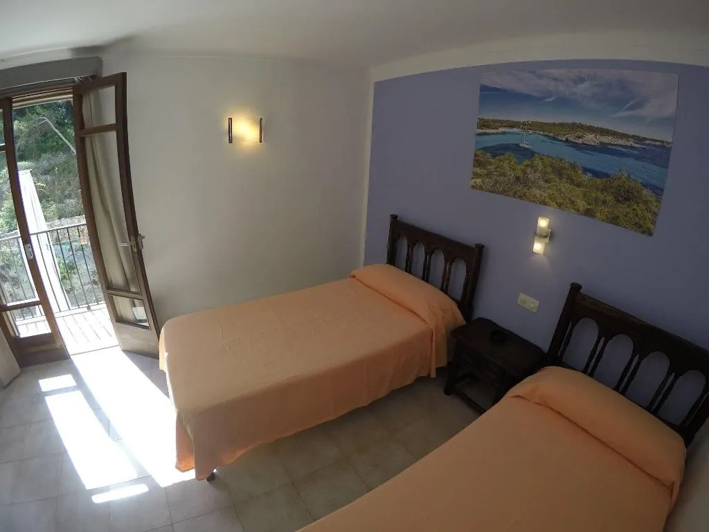 Room, Hostal Playa Cala Santanya, Majorca