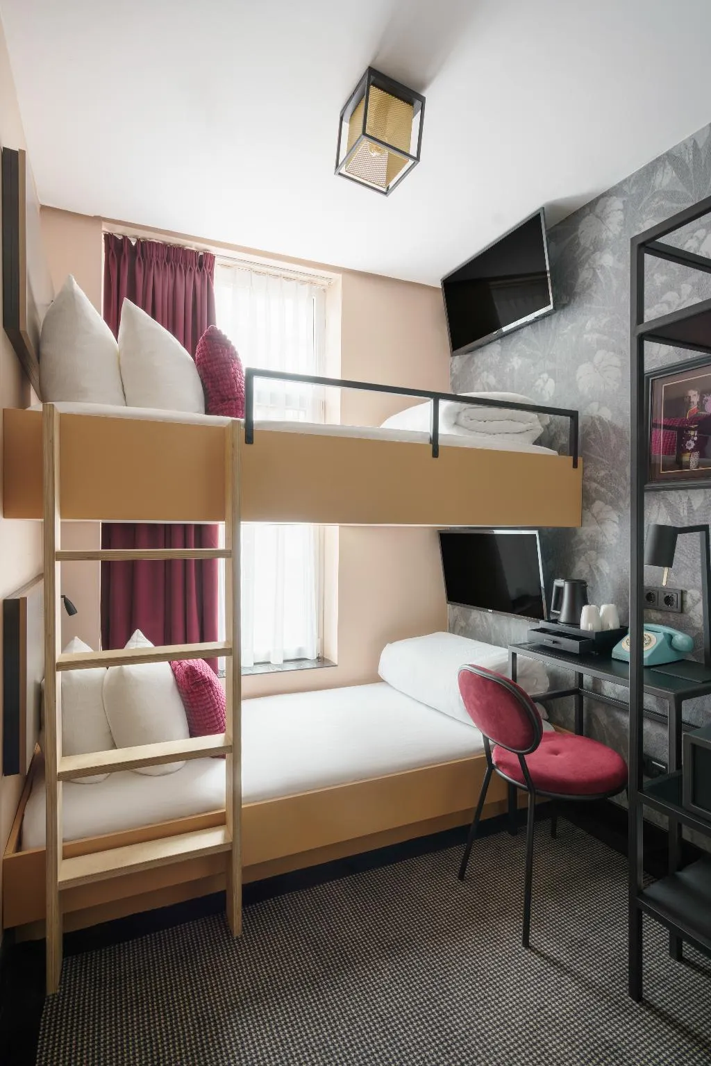 TWIN BUNK BED Room, Krisotel, Amsterdam