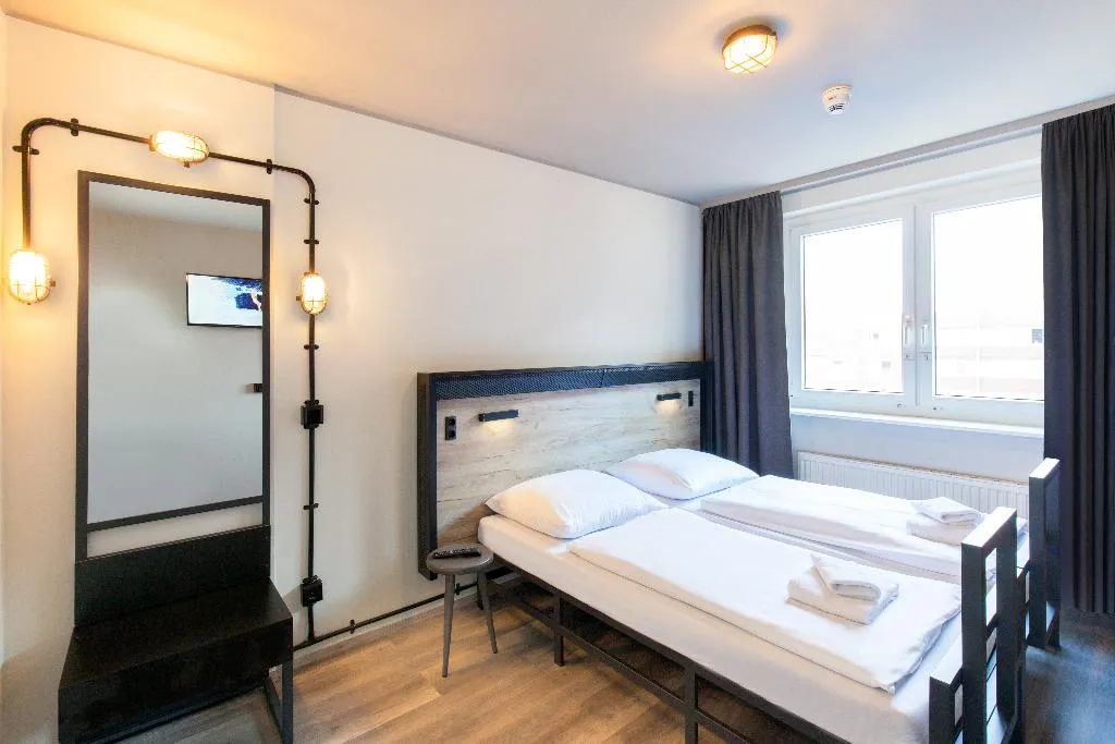 SINGLE STANDARD Room, a&o Berlin Mitte, Berlin