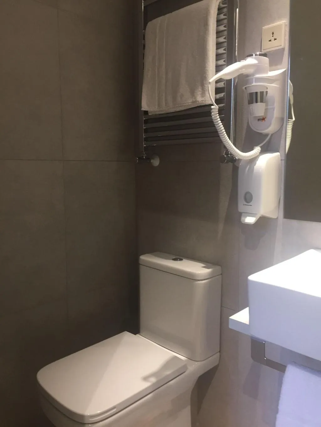 Room, Hostal Cervelo, Madrid