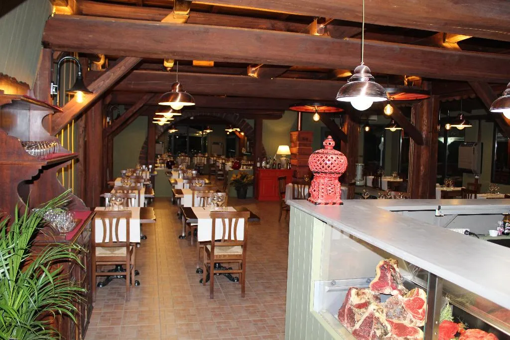 Restaurant, Seven Hills Village, Rome
