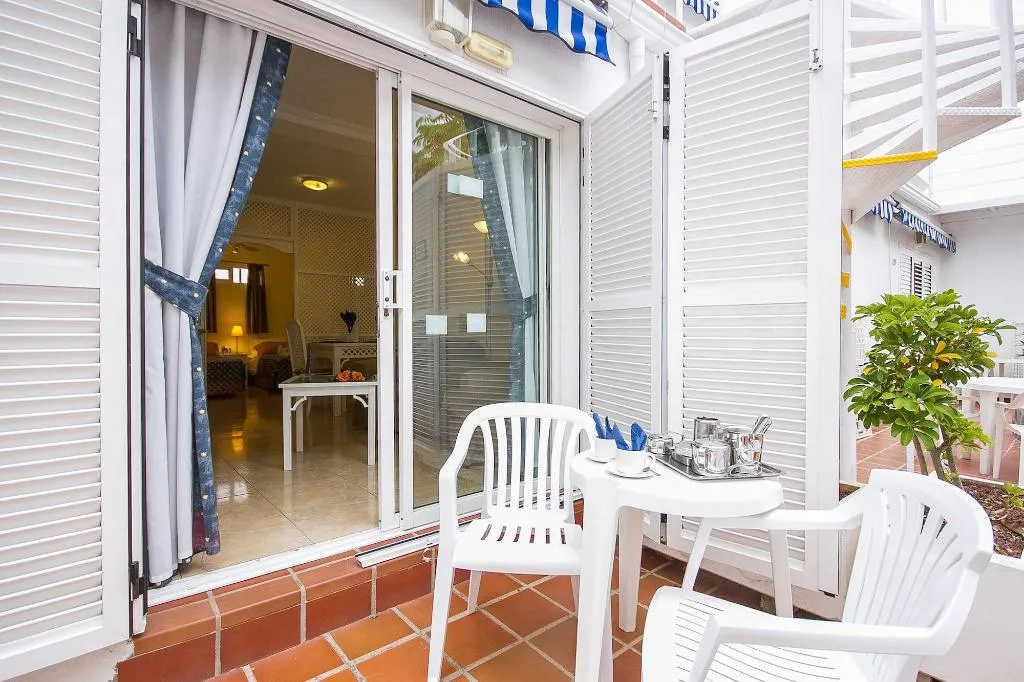 Room, Los Claveles, Tenerife