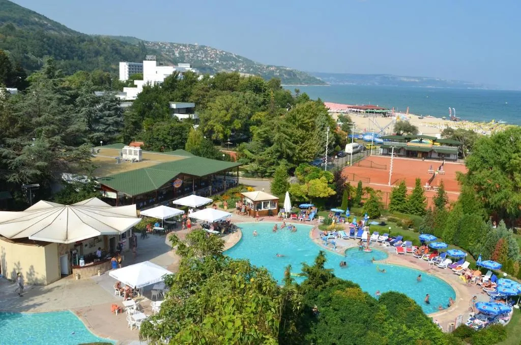 General view, Malibu, Varna