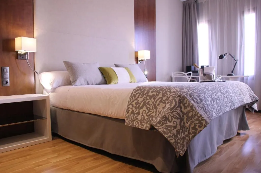 Room, Parque Real, Madrid