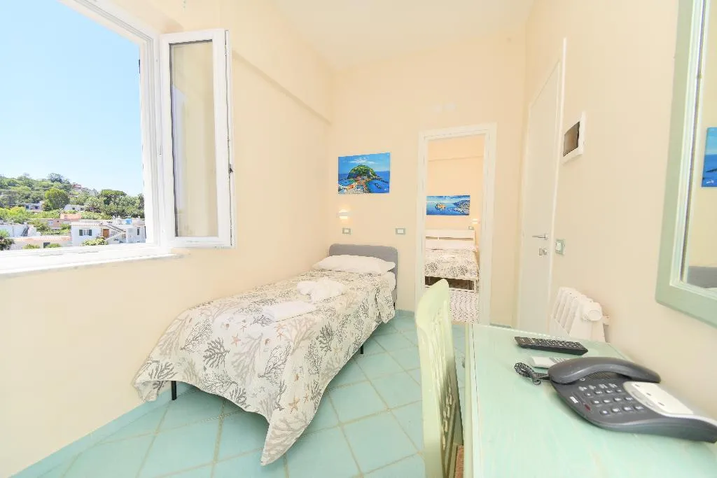 Room, Albergo Atlantic Ischia, Naples