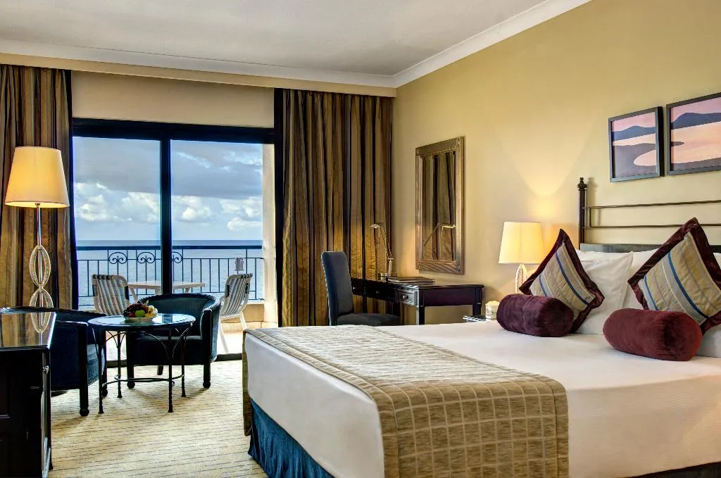 TWIN EXECUTIVE SEA VIEW Room, Corinthia Hotel St Georges Bay, Malta