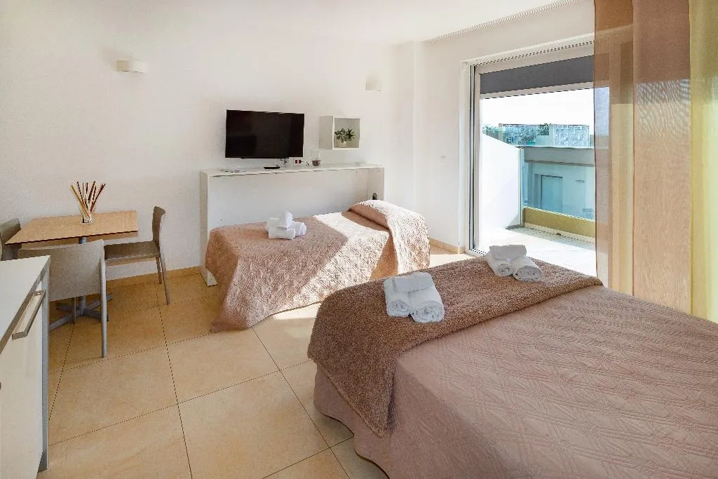 TRIPLE CLASSIC Room, Zeus Residence Hotel - ApartHotel, Catania