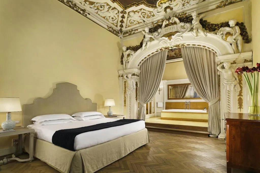JUNIOR SUITE KING SIZE BED Room, Palazzo Di Camugliano, Florence