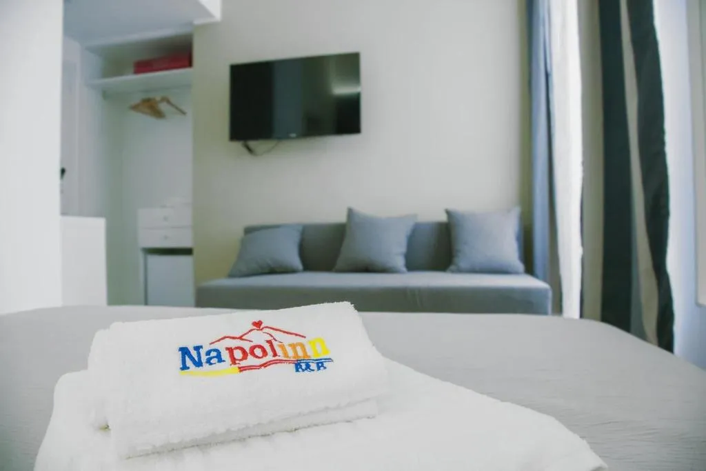 Room, Napolinn B&B, Naples