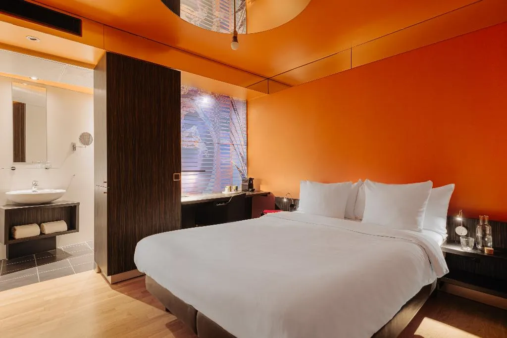 DOUBLE INNER Room, Leonardo Boutique Hotel Maastricht City Center, Amsterdam