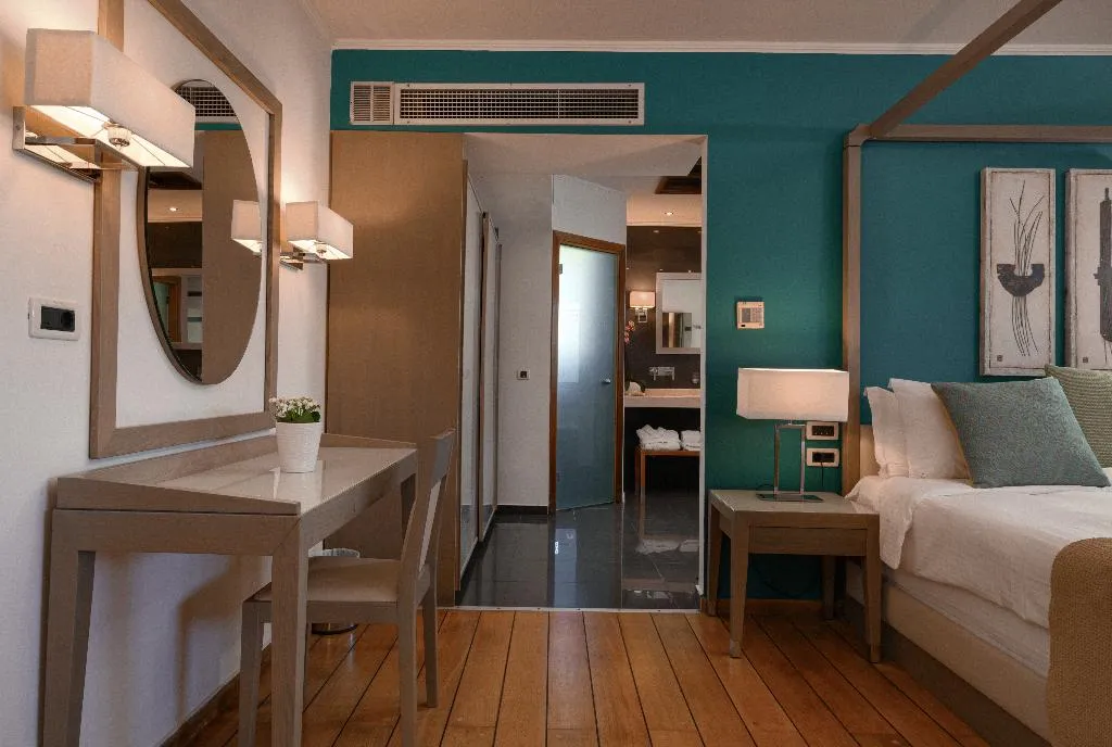 JUNIOR SUITE WITH PRIVATE POOL Room, Restia, Corfu