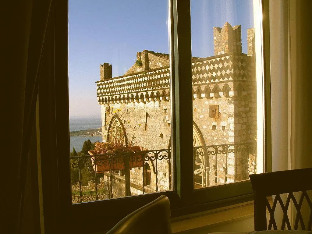 General view, Del Corso, Taormina