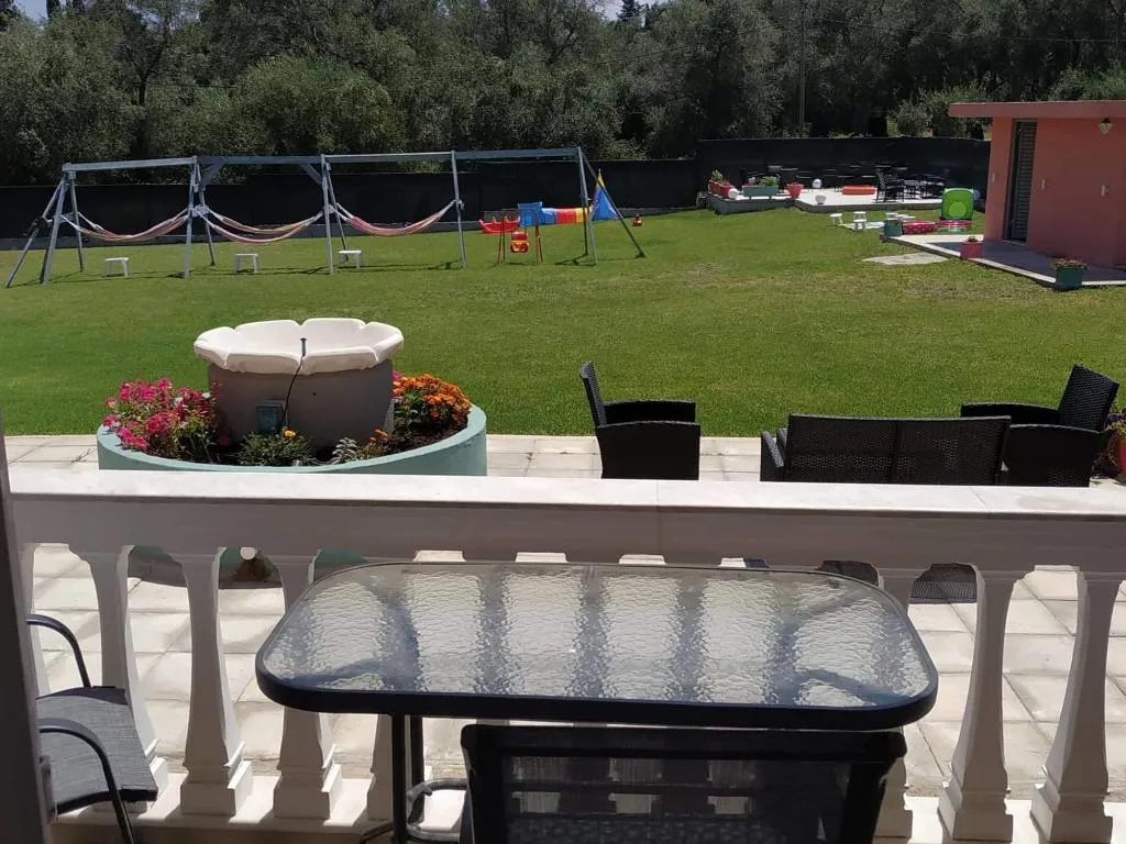Terrace, Riposo Studios & Apartments, Corfu