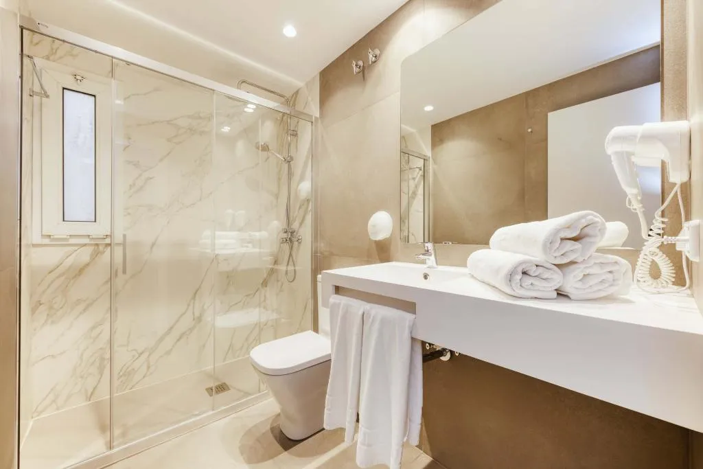 TRIPLE STANDARD Room, Viella, Costa Brava