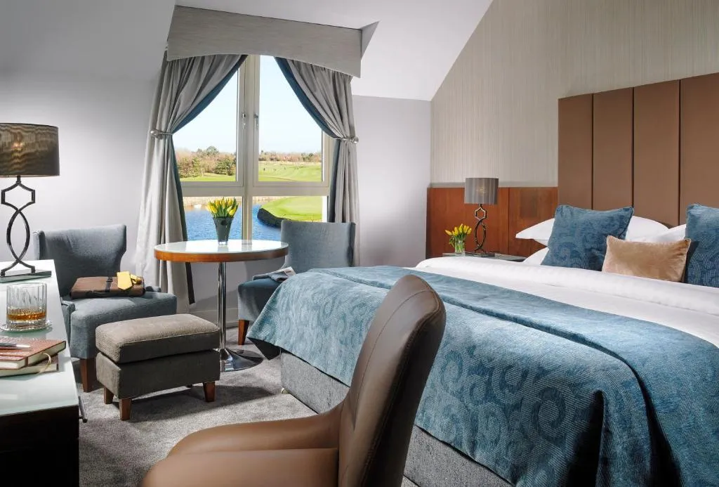DOUBLE DELUXE KING BED Room, Castleknock Hotel and Country Club, Dublin