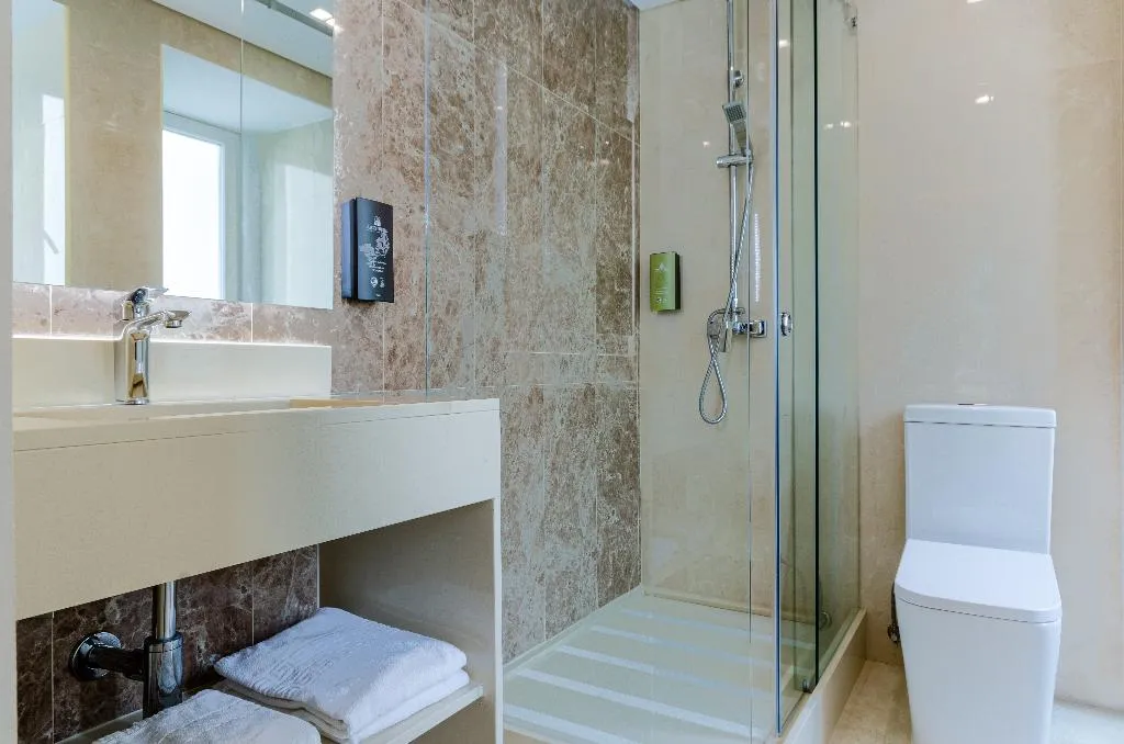 DOUBLE SUPERIOR Room, Hotel Avenida Park, Lisbon