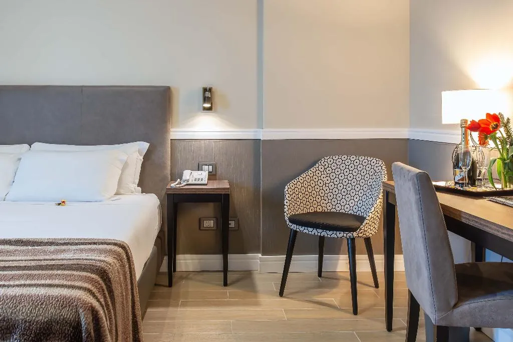 Double or Twin STANDARD Room, Fragrance St Peter Hotel, Rome
