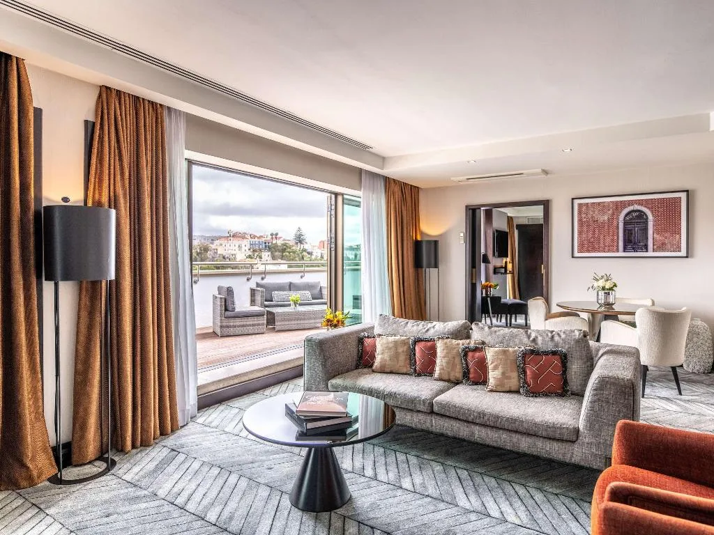 SUITE KING SIZE BED Room, Sofitel Lisbon Liberdade, Lisbon