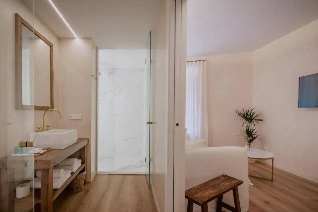 Room, Palau Macelli, Costa Brava