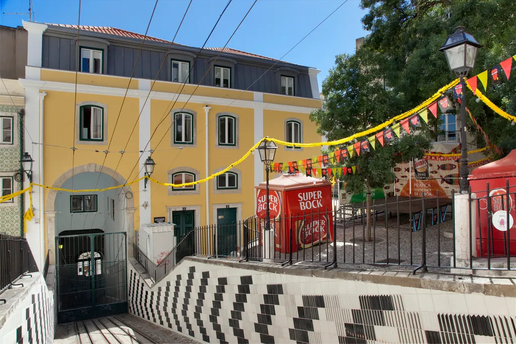 General view, Lisbon Serviced Apartments - Ascensor da Bica, Lisbon