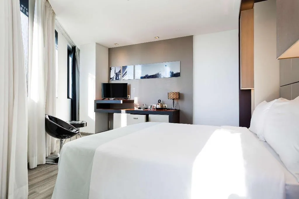 DOUBLE PREMIUM Room, Hotel Barcelona Condal Mar Affiliated by Meliá, Barcelona