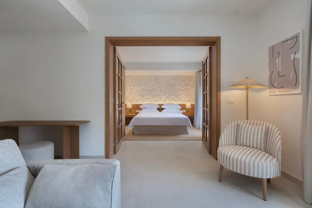 JUNIOR SUITE WITH BALCONY Room, Heritage Hotel Kastelet, Split