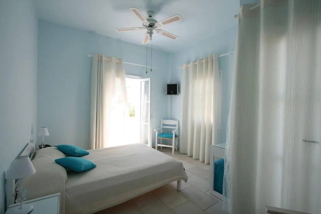 Room, Spiros & Hiroko Hotel - Adults Only, Santorini