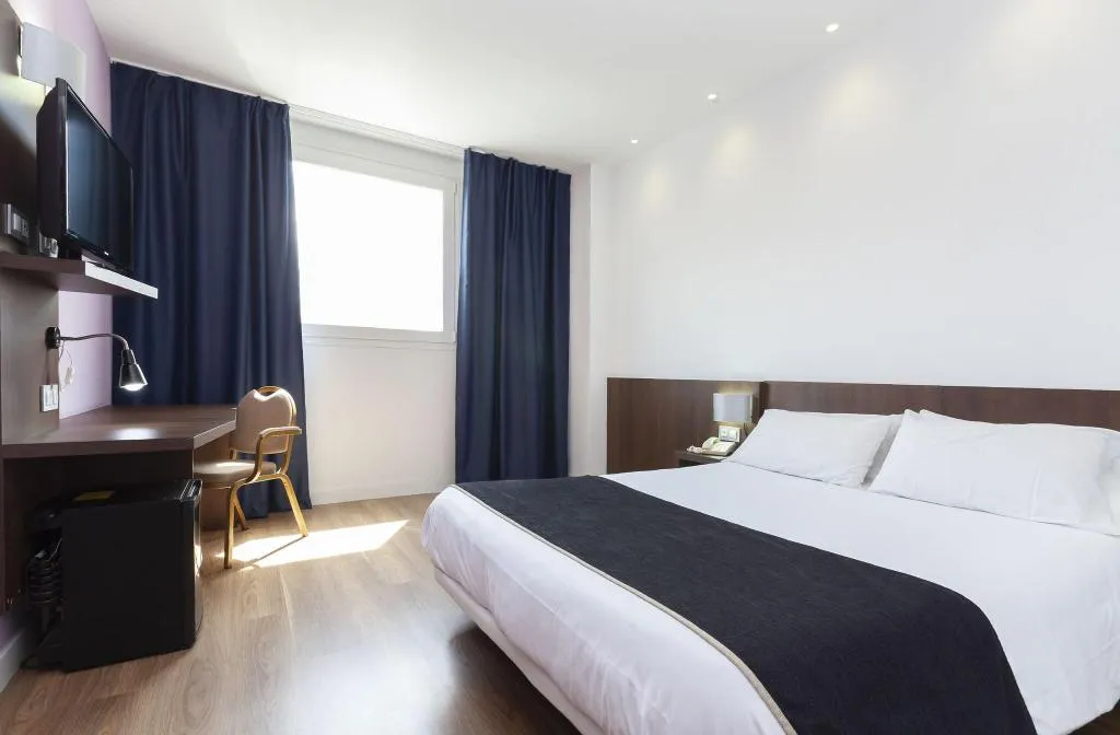 Double or Twin TWO BEDS Room, Hotel Olympia Universidades, Valencia