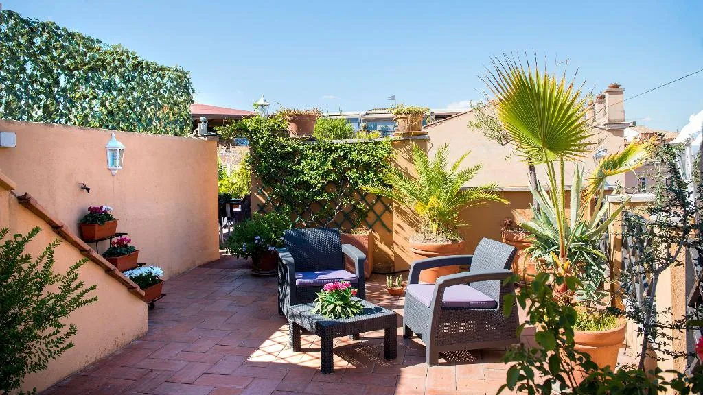 General view, Pantheon Inn, Rome