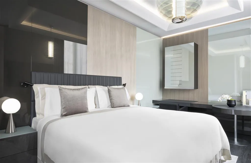 Room, Excelsior Hotel Gallia, a Luxury Collection Hotel, Milan
