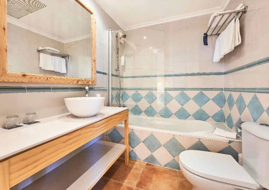 APARTMENT TWO BEDROOMS Room, Insotel Cala Mandia Resort & Spa, Majorca