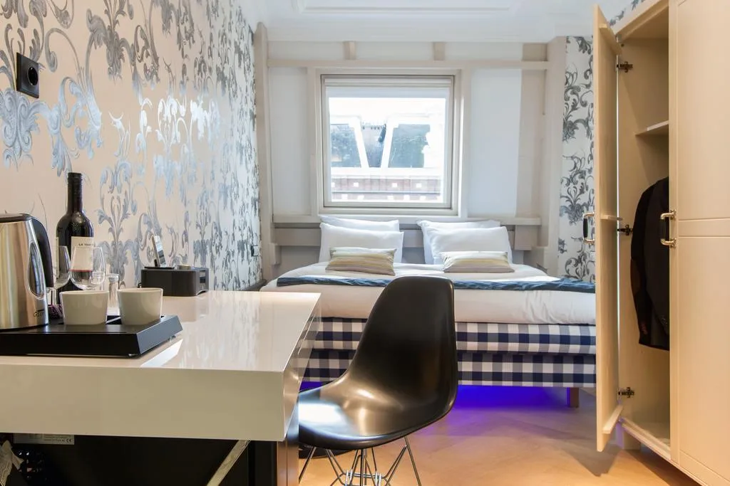 DOUBLE DELUXE Room, Amsterdam Canal Hotel, Amsterdam