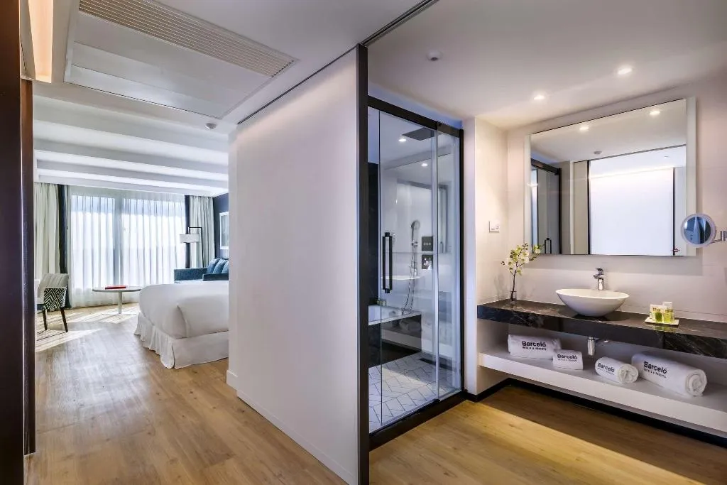 FAMILY ROOM DELUXE Room, Barcelo Imagine, Madrid
